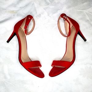 Kelly and Katie Red Heels